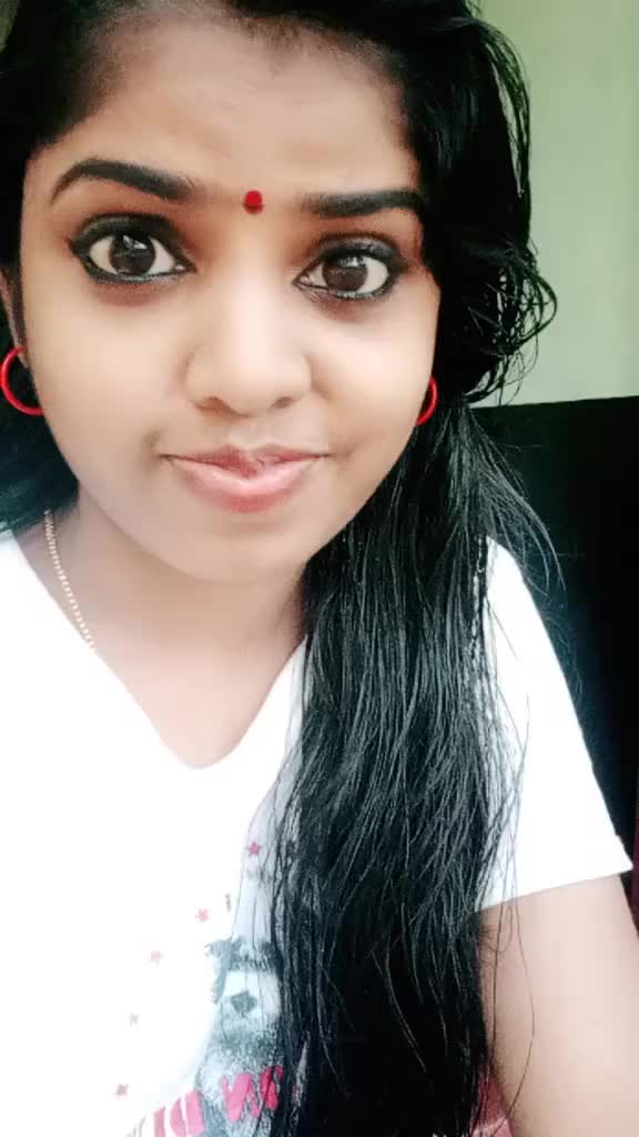 @dreamylover♥️😘Charu
