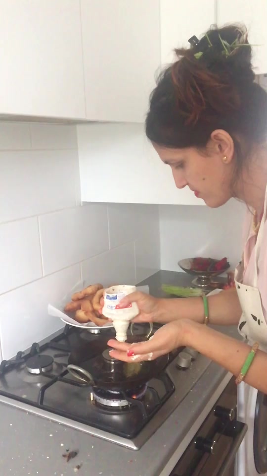 @रोस्नी