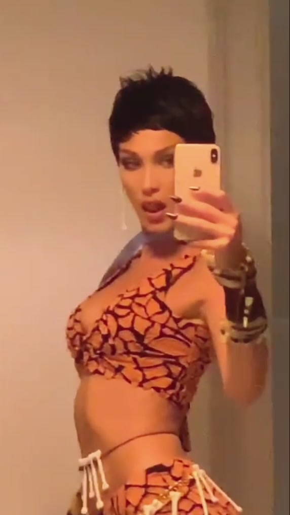 @Bella Hadid
