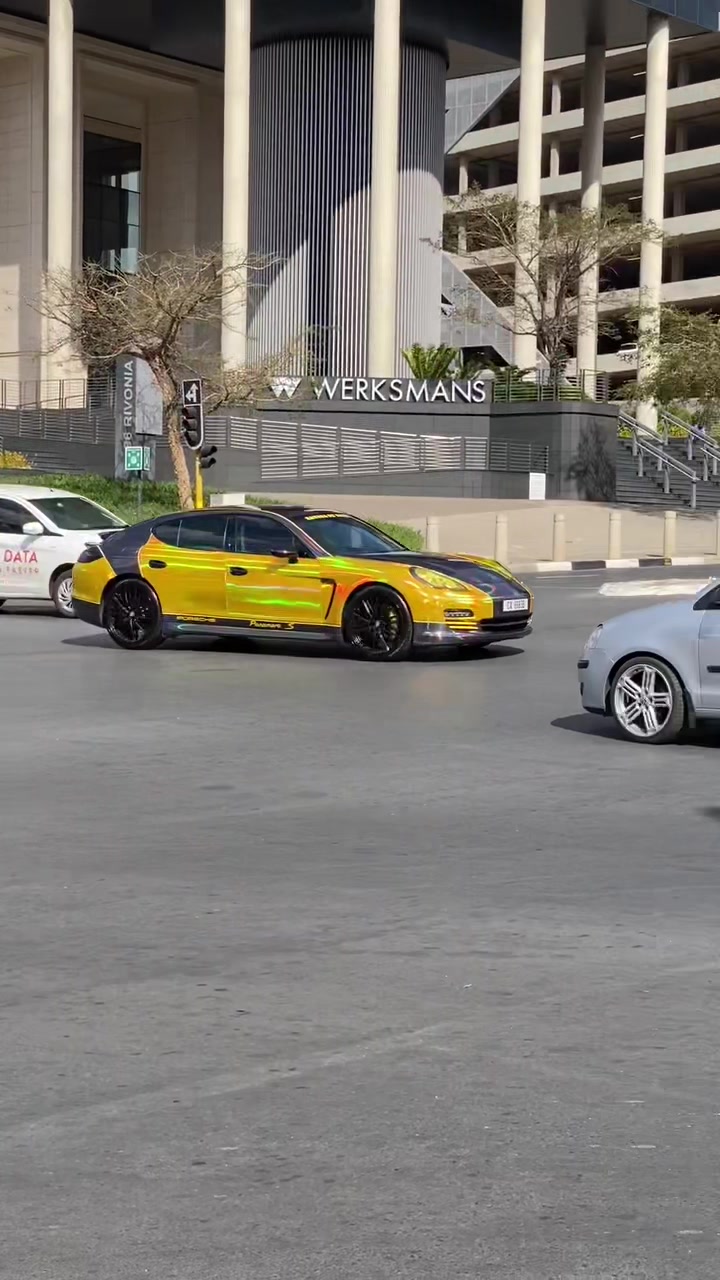 @Vehicle View Advertiser