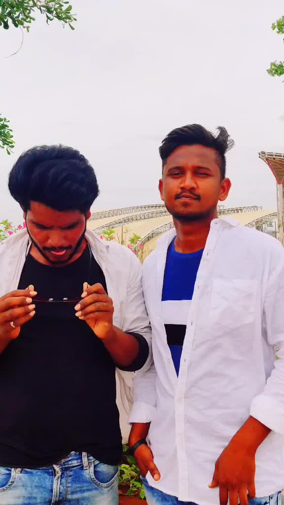@Bala 🤩 smiley