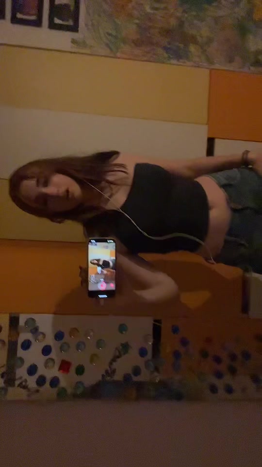 @Dora