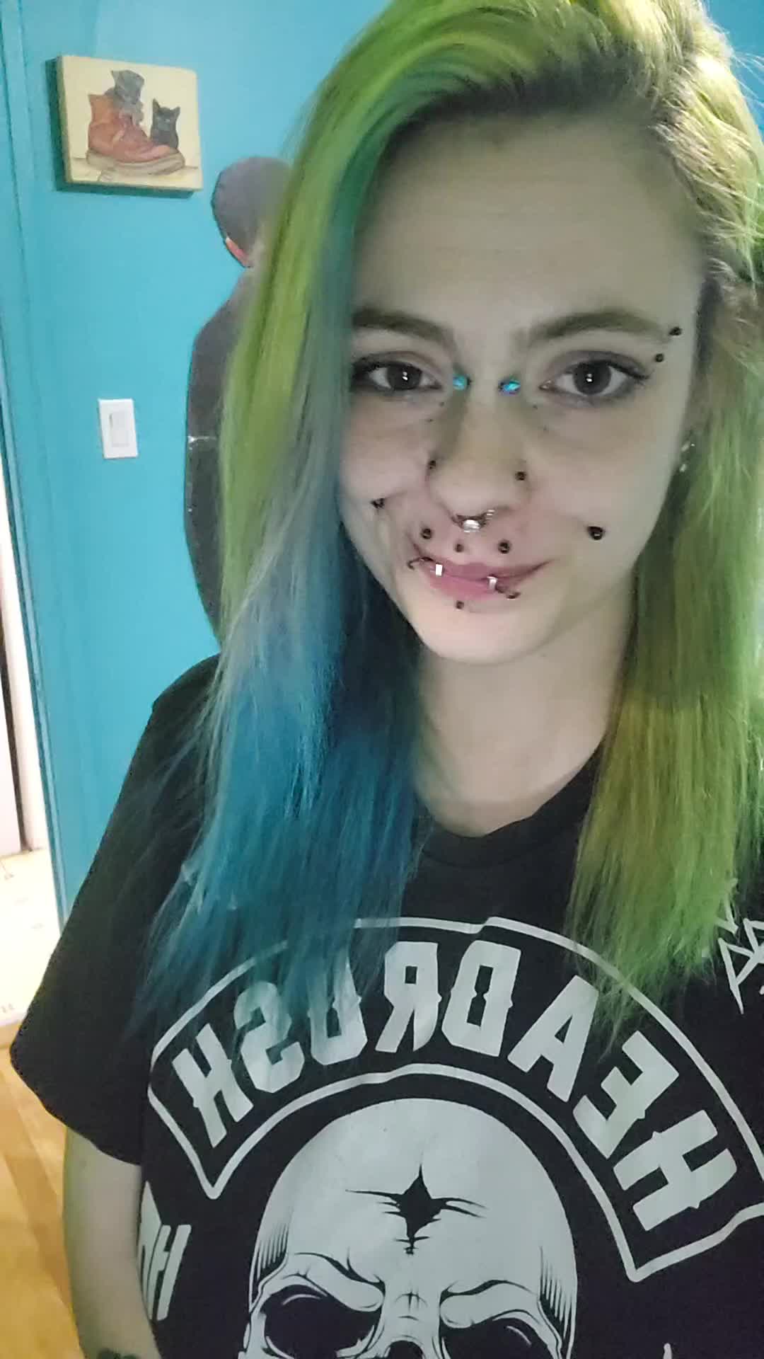 @ZombieGirl✨