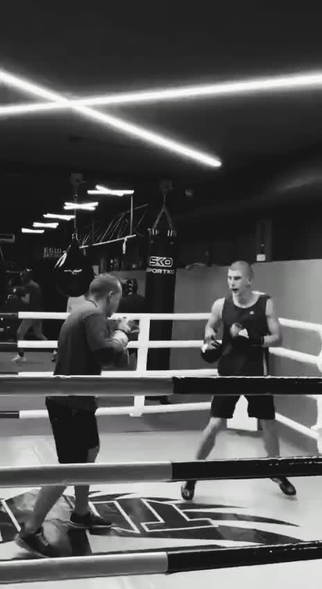 @👹 bald 🥊