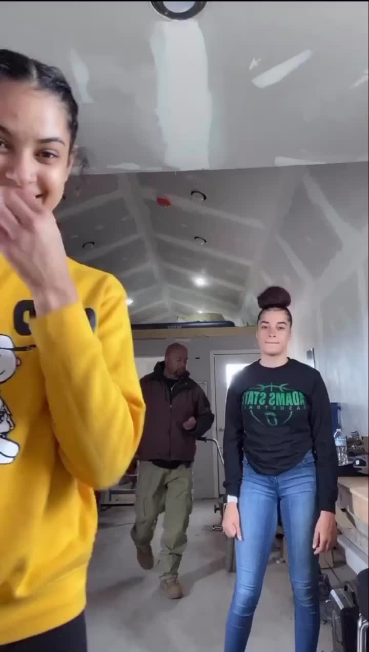 @Ayla