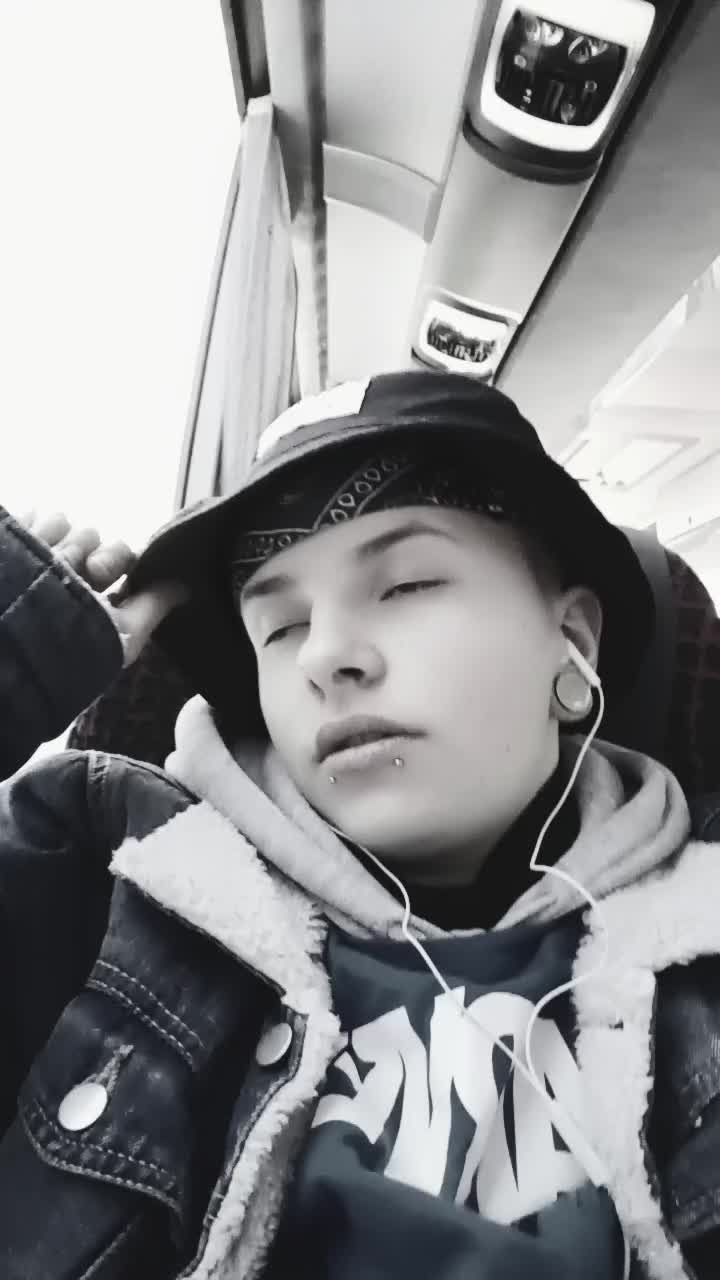 @Paula 🖤