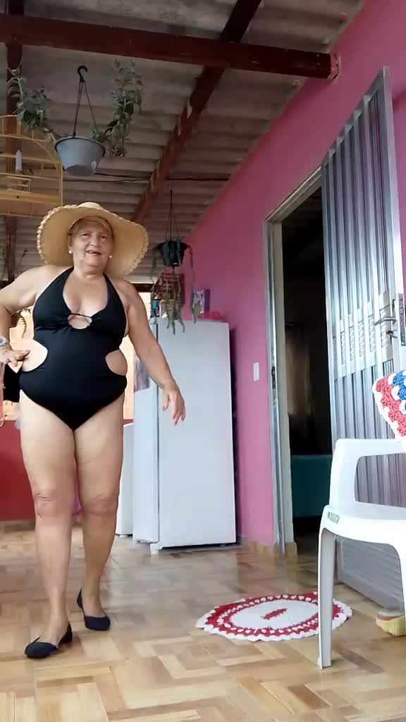 @Amélia