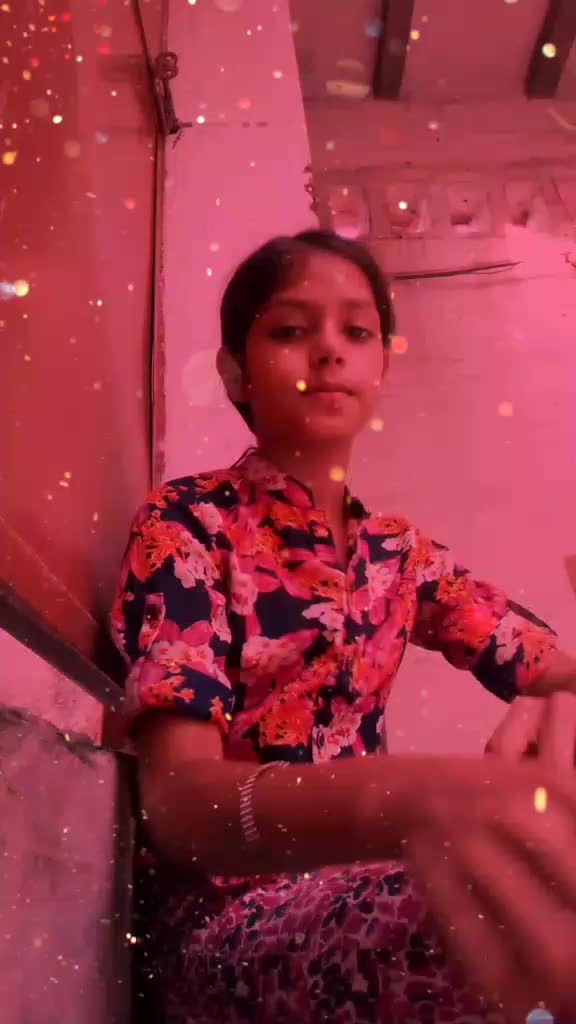 @@ cute roshni 😍 😘