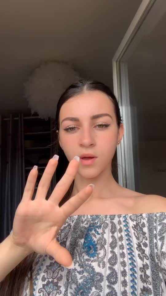 @Sabrinaa