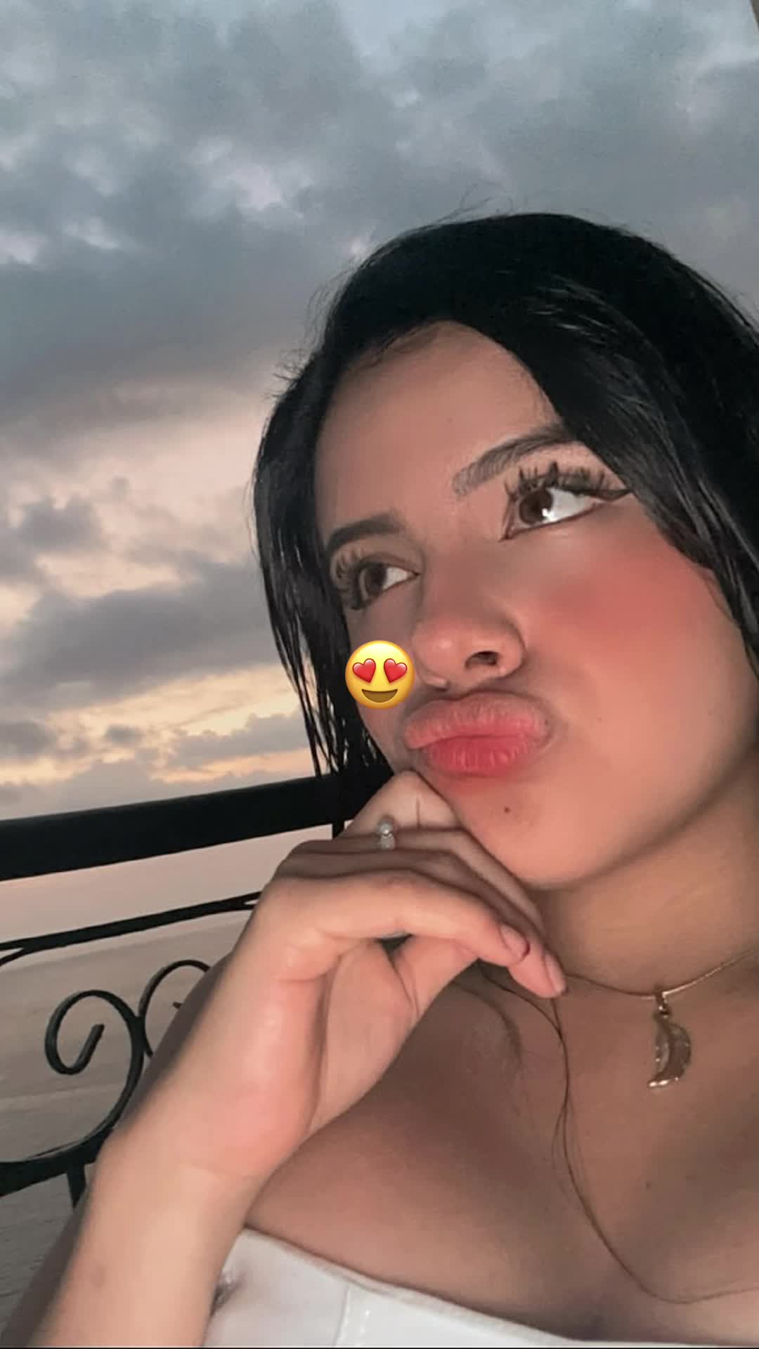 @Jessi_ruales