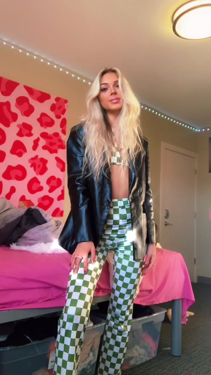 @Emersyn Sez