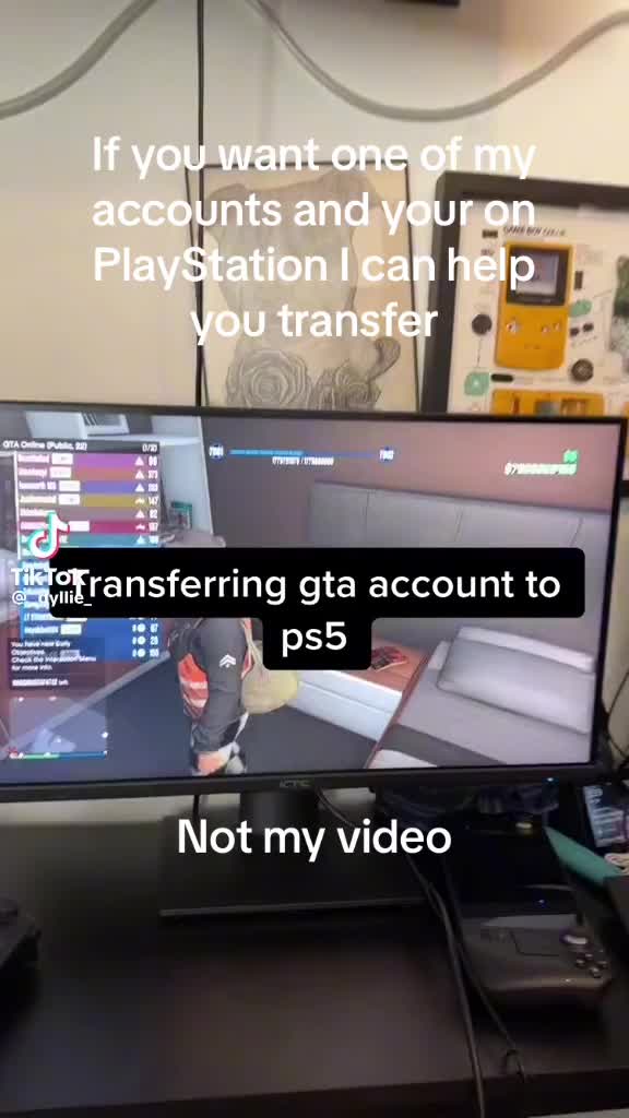 @⠀