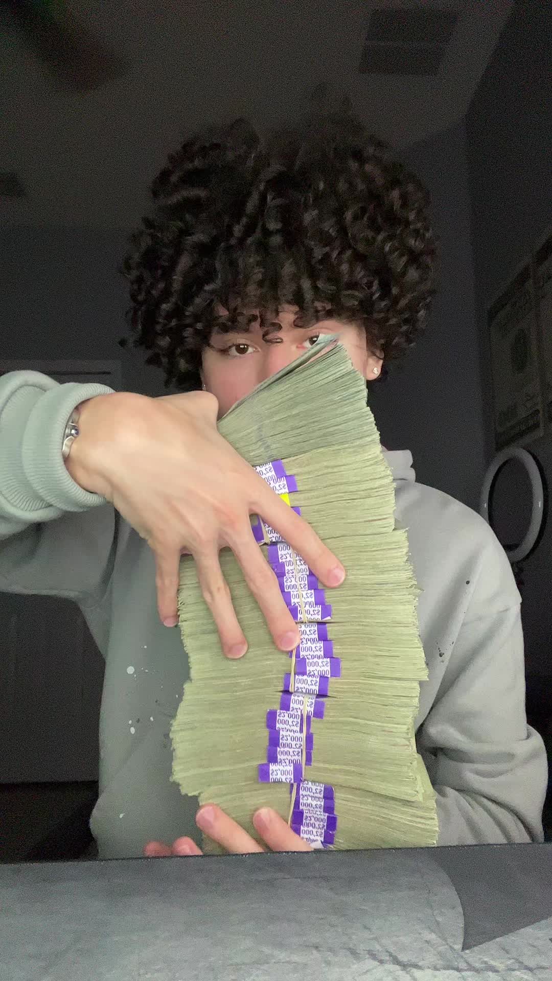 @Jslo