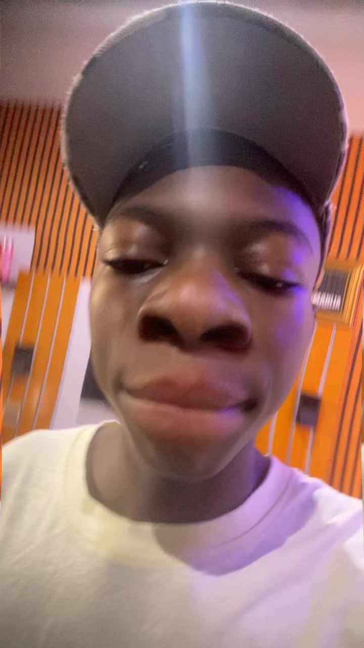 @I S H O L A 🧃🤾&zwj;♂️
