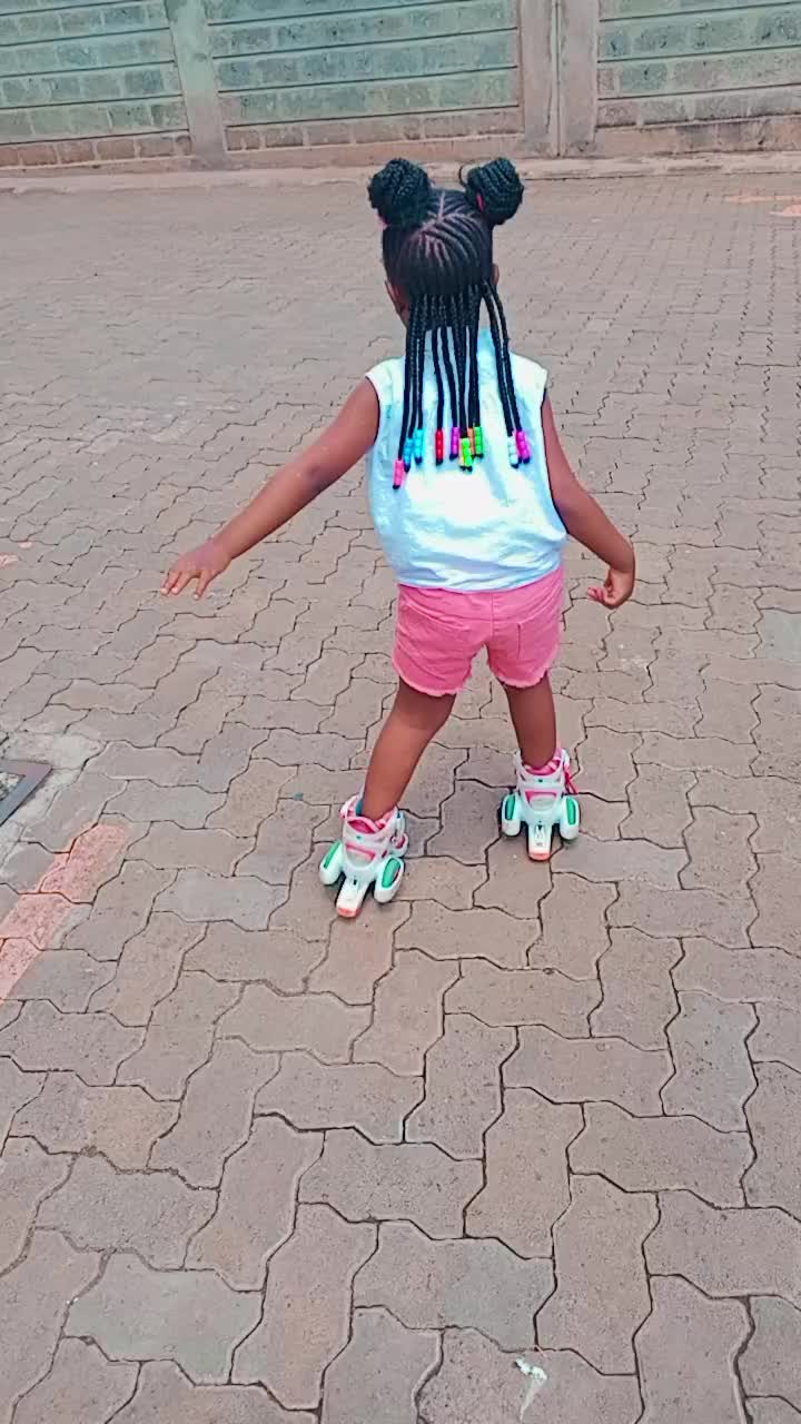 @Nkatha Maureen+12