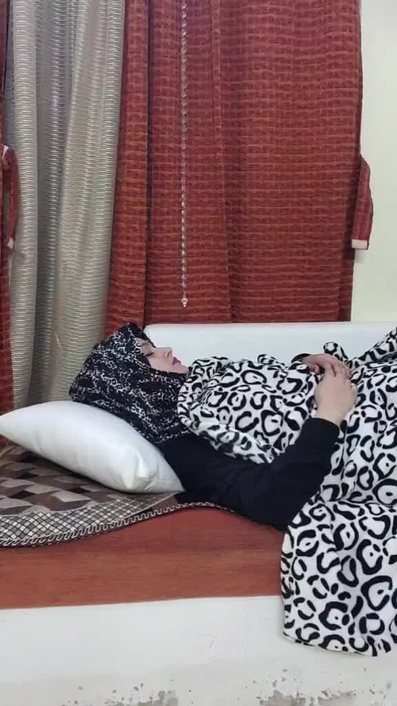 @Meenaz💎