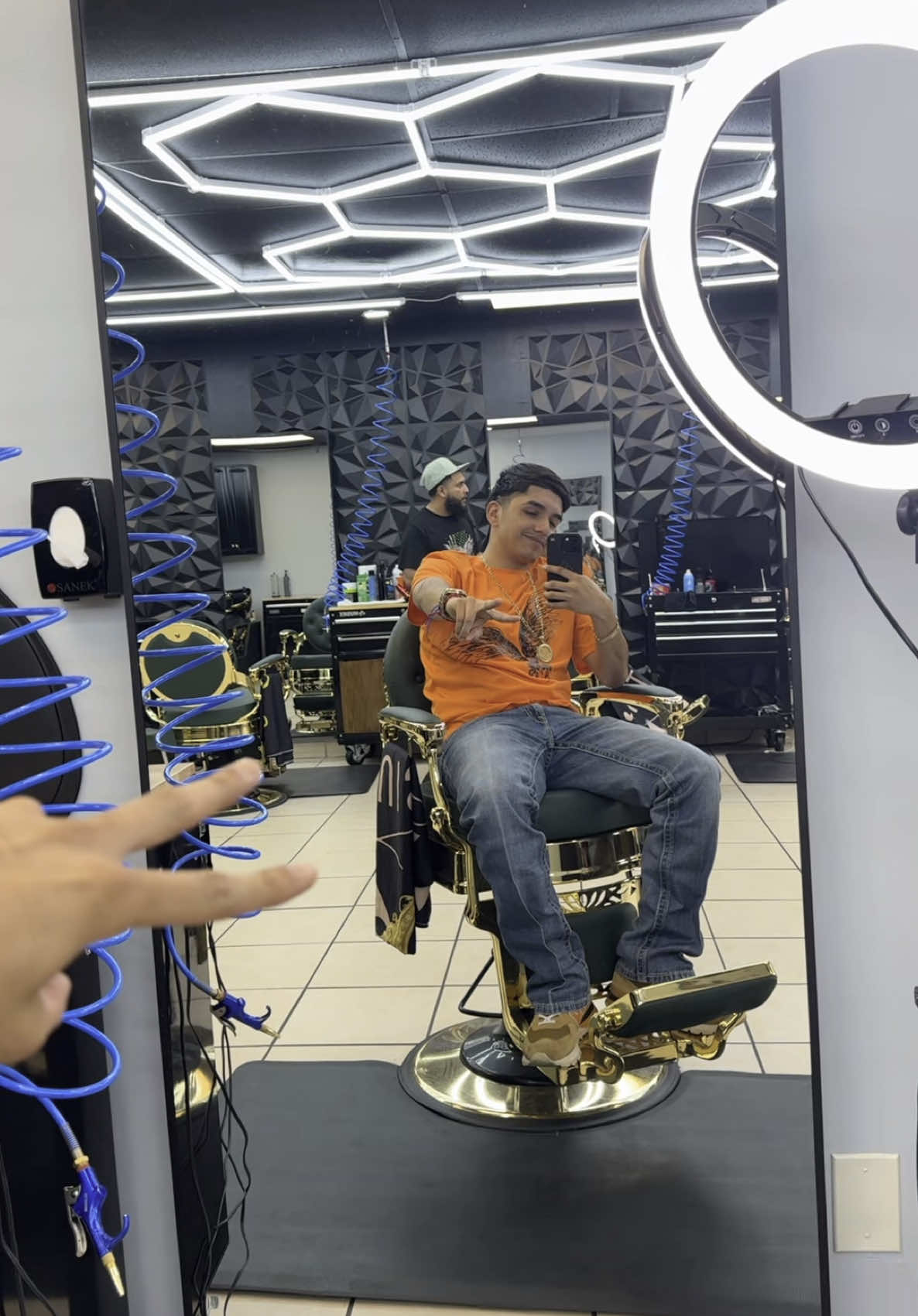@Damian Gurrusquieta 🤴🏽