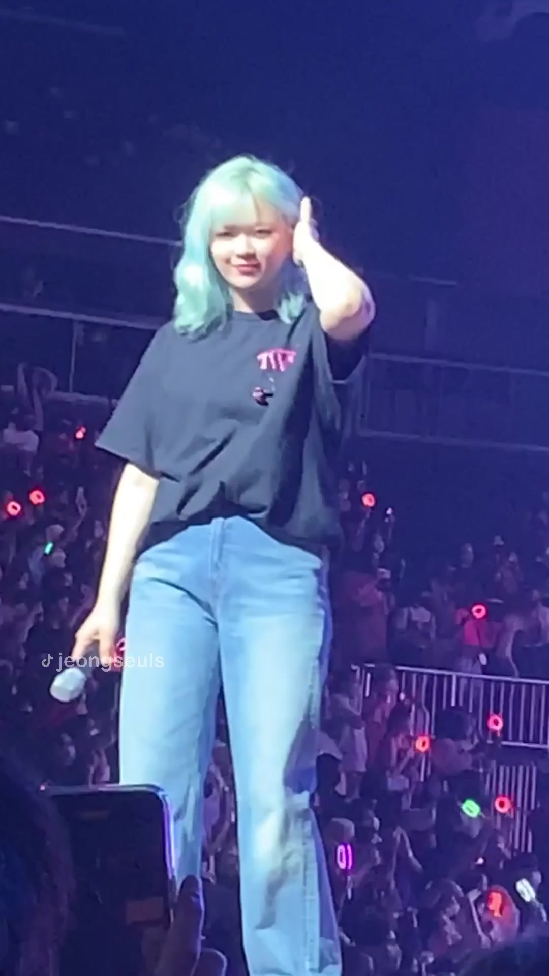 @jeongyeon and haseul vids
