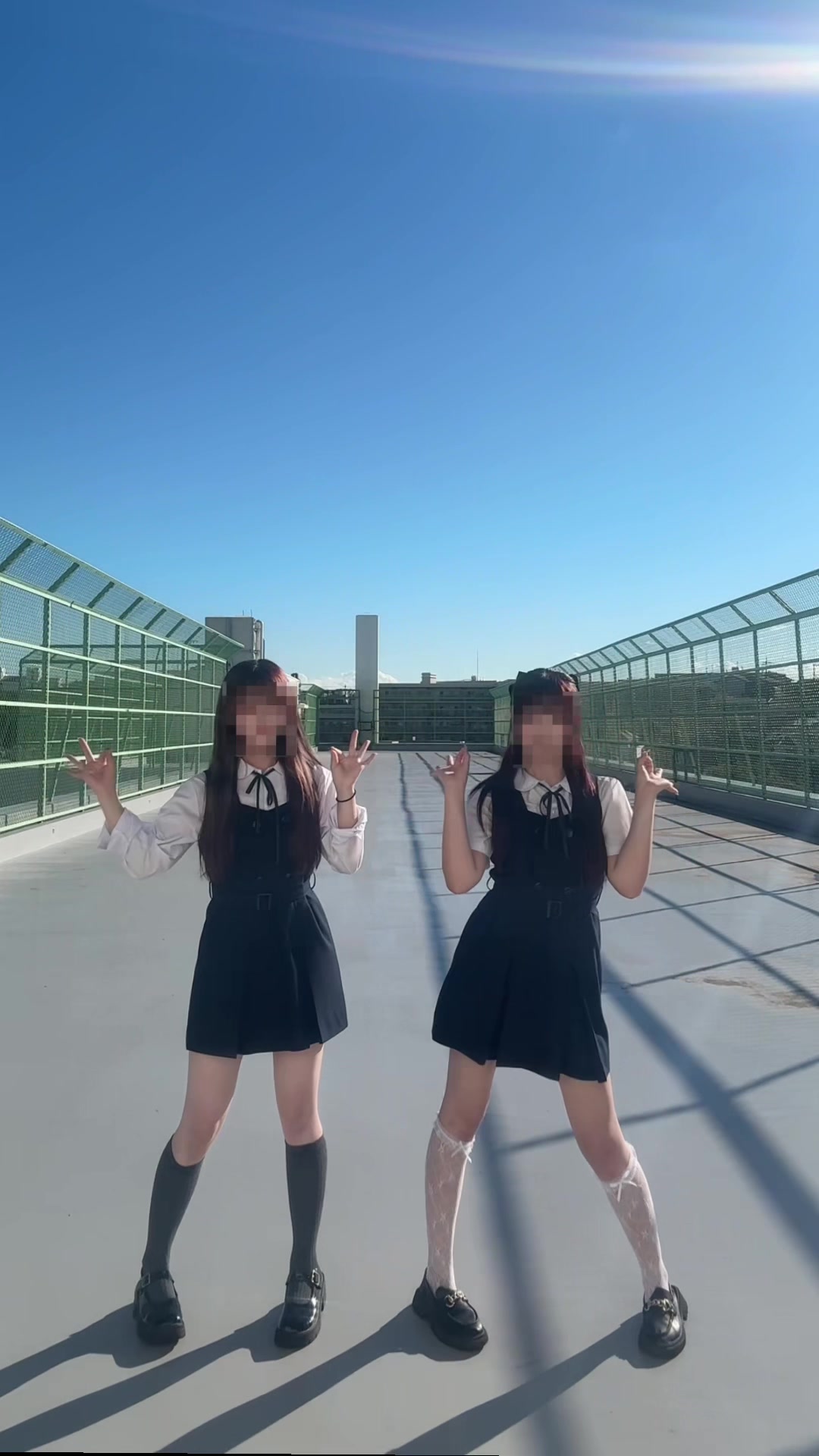 @実南