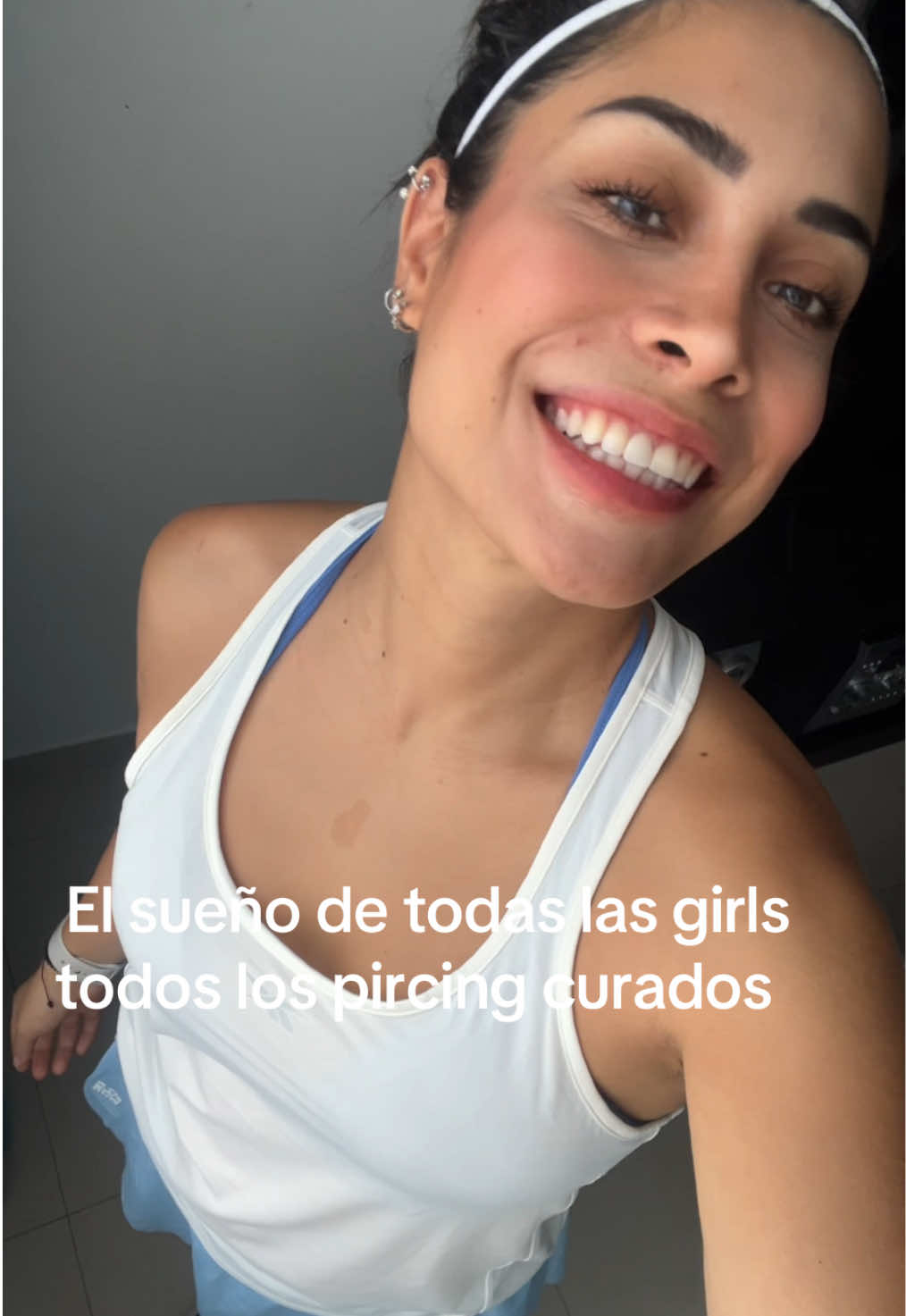 @Miss Silvana Revilla