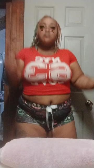 @Queenstrawberry27