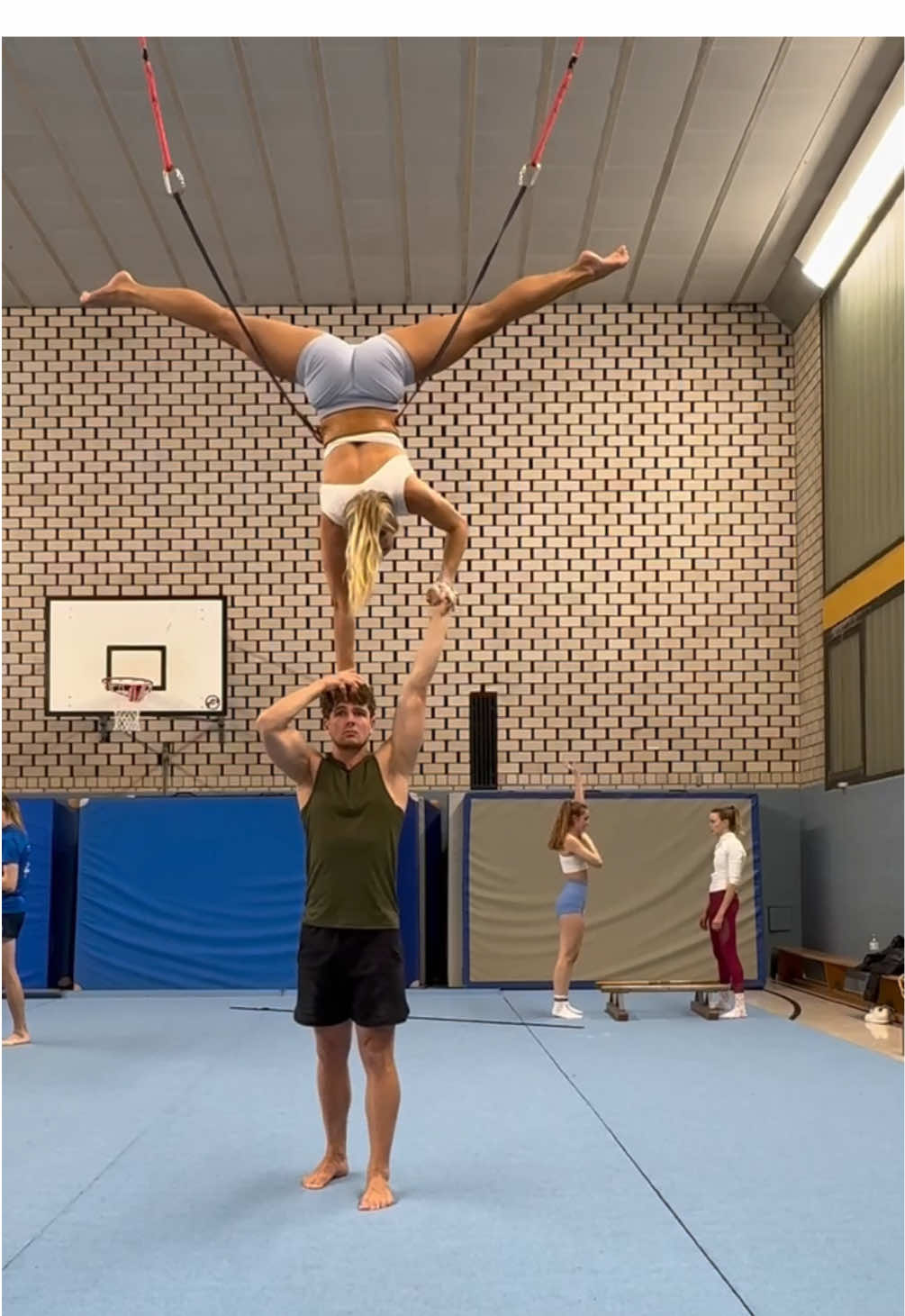 @acroflyms