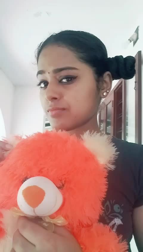@ASWATHI😇