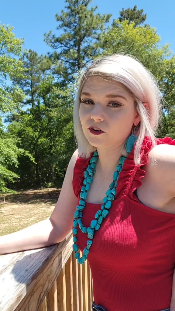 @Lovelyliz