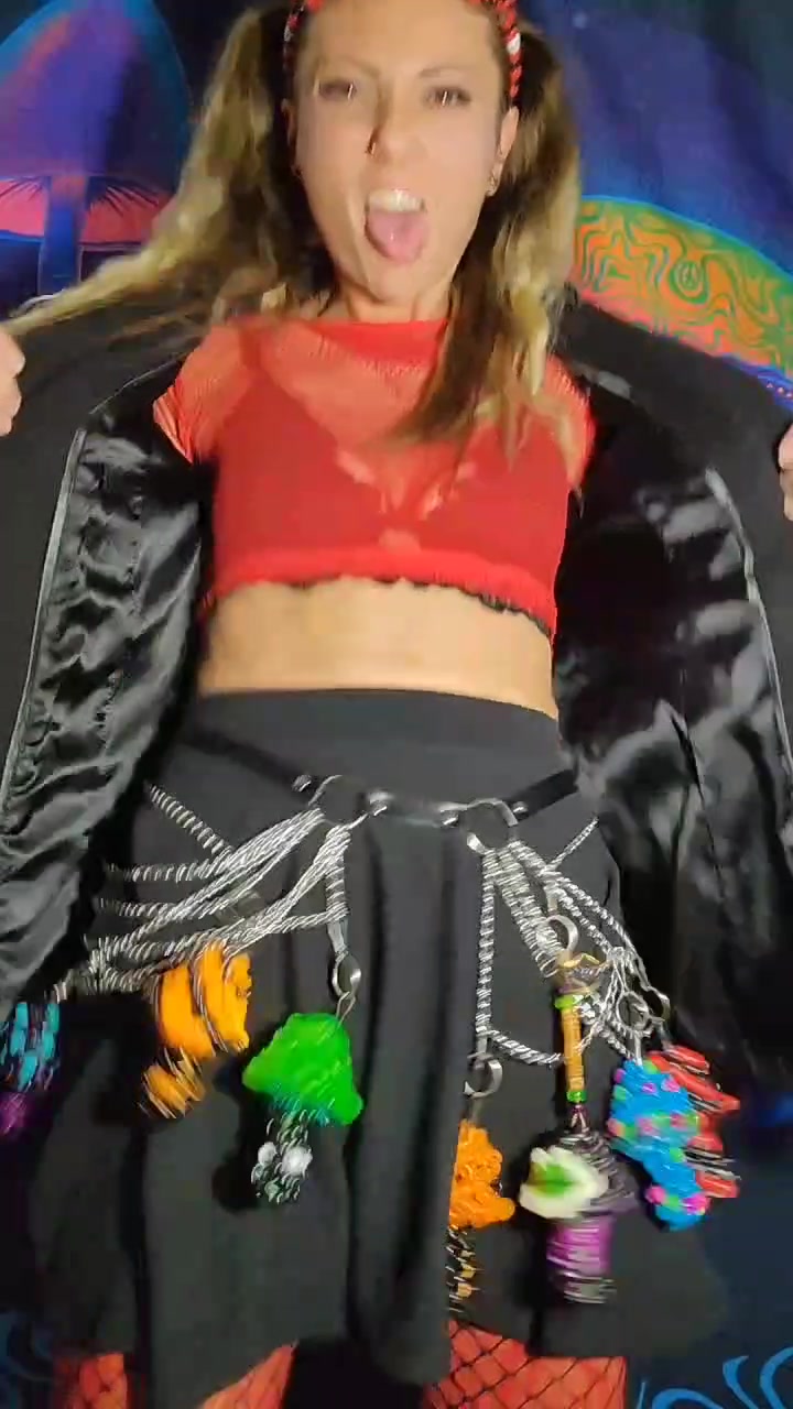 @MushLoveKandi