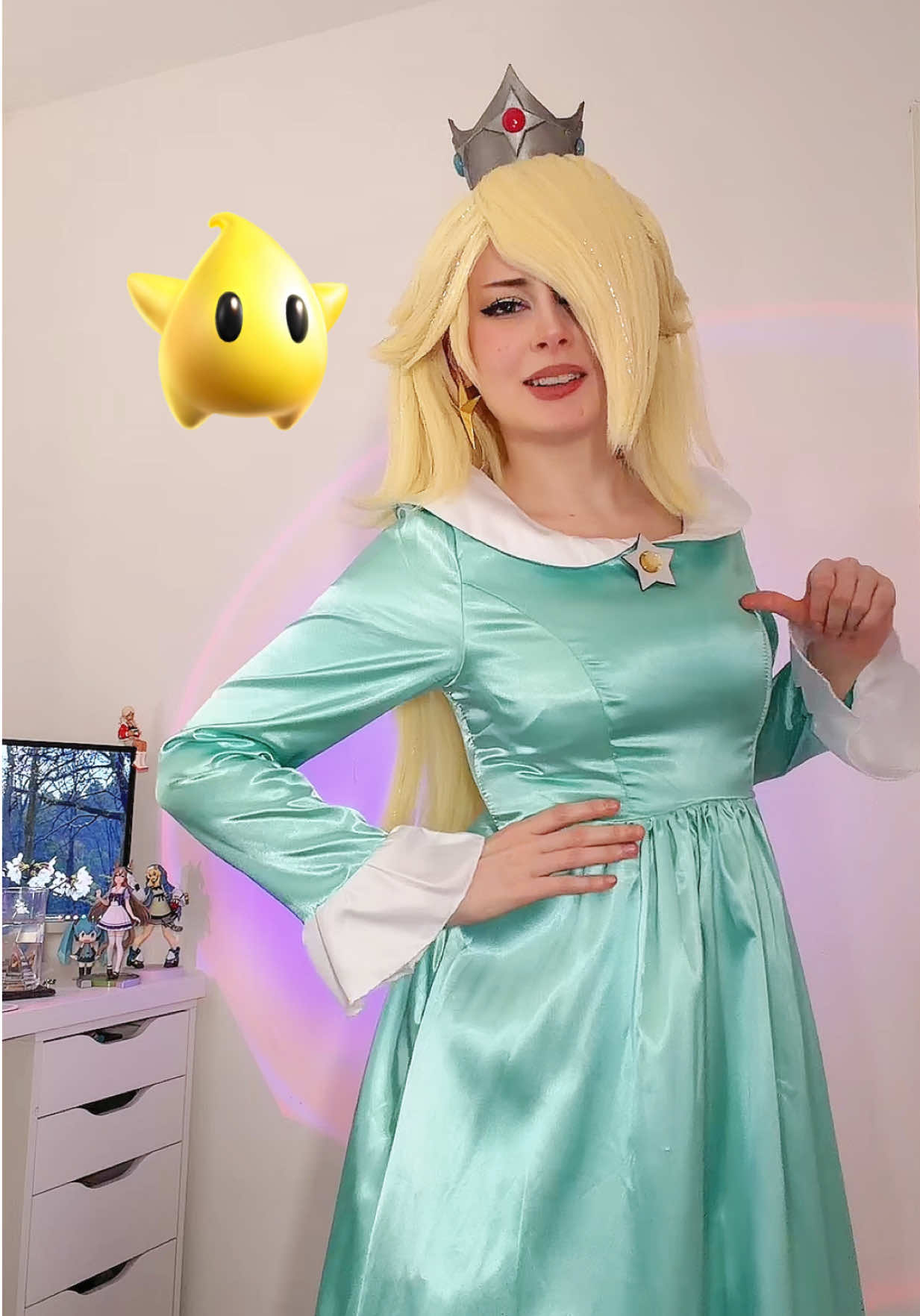 @Faebee