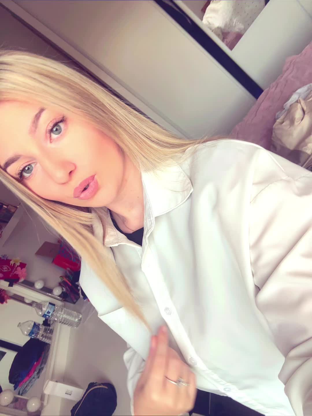 @𝕖𝕤𝕥𝕖𝕝𝕝𝕖 🎀