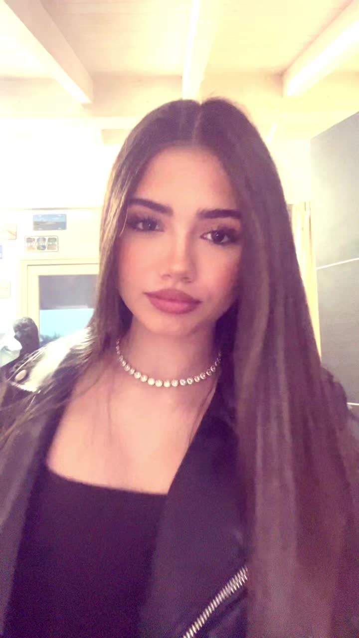@S T E L L A⭐️