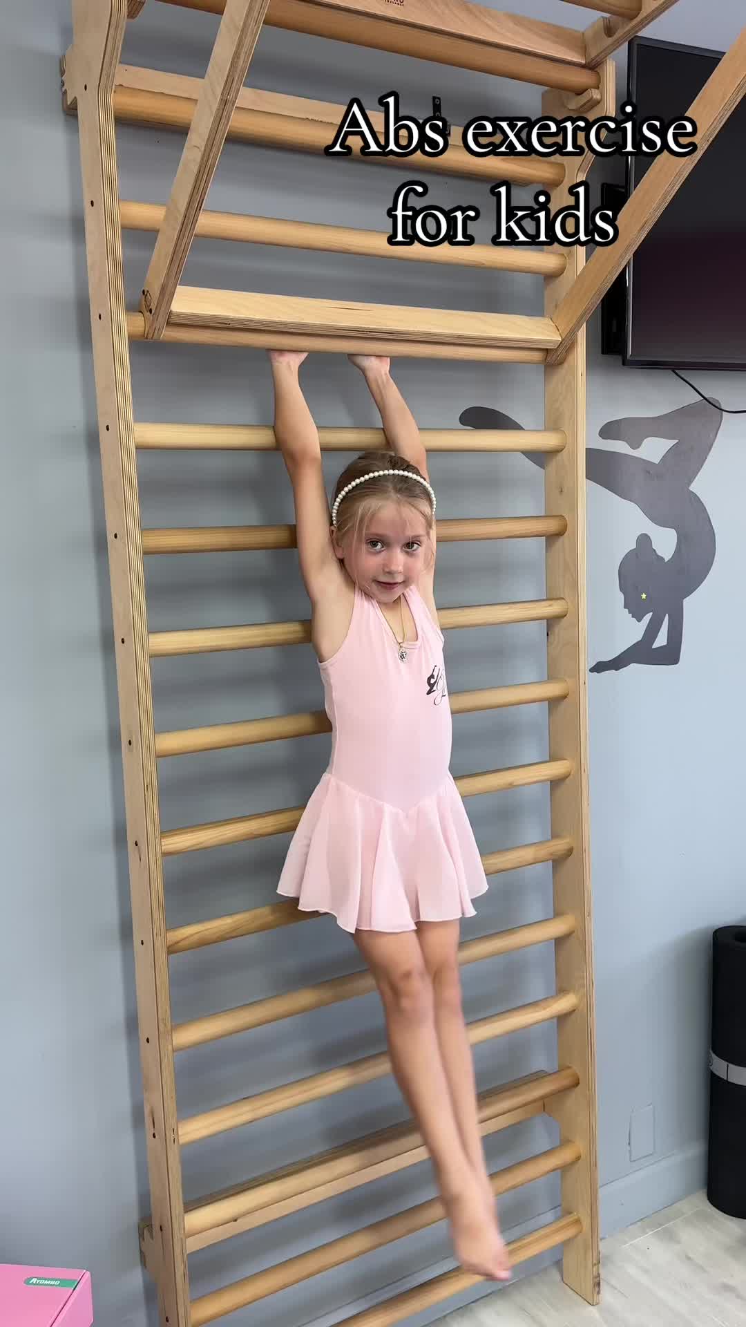 @Professional stretching studio