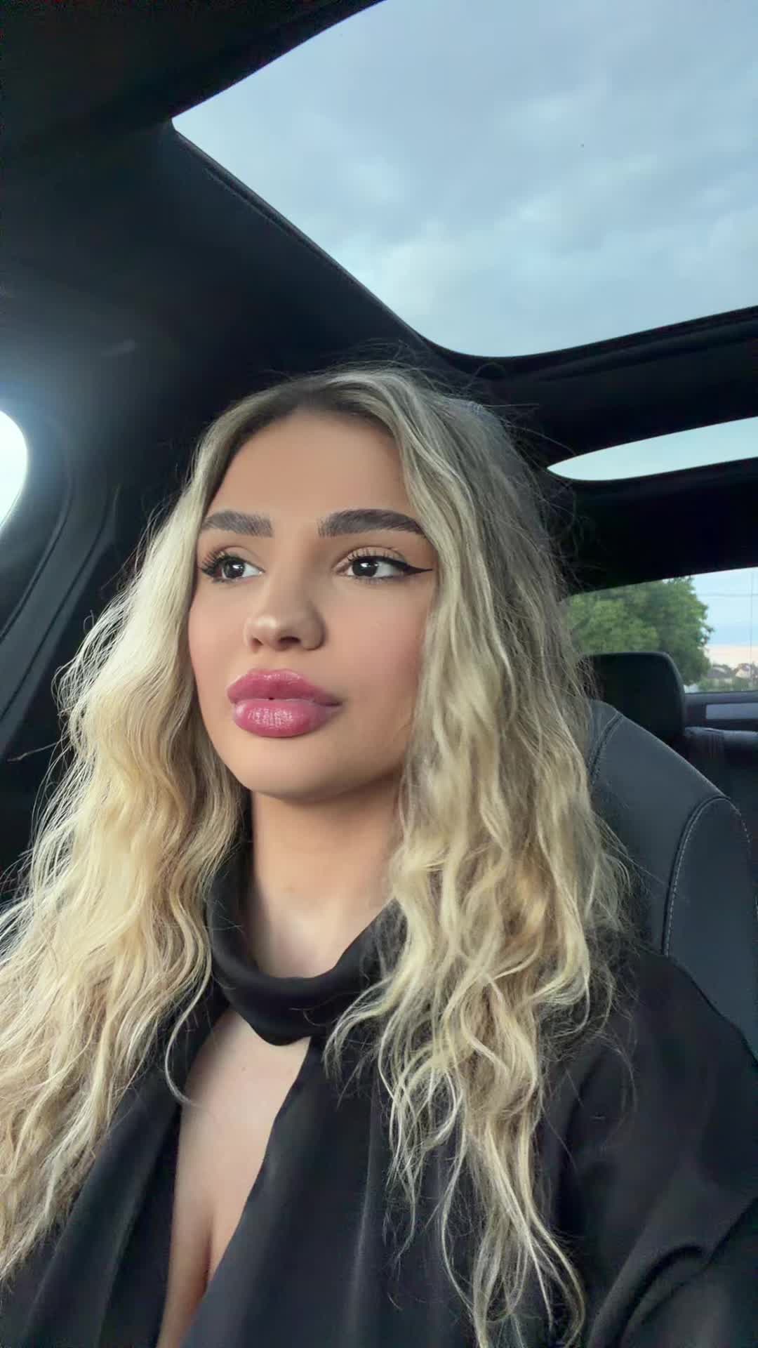 @Beatrice_Anngy