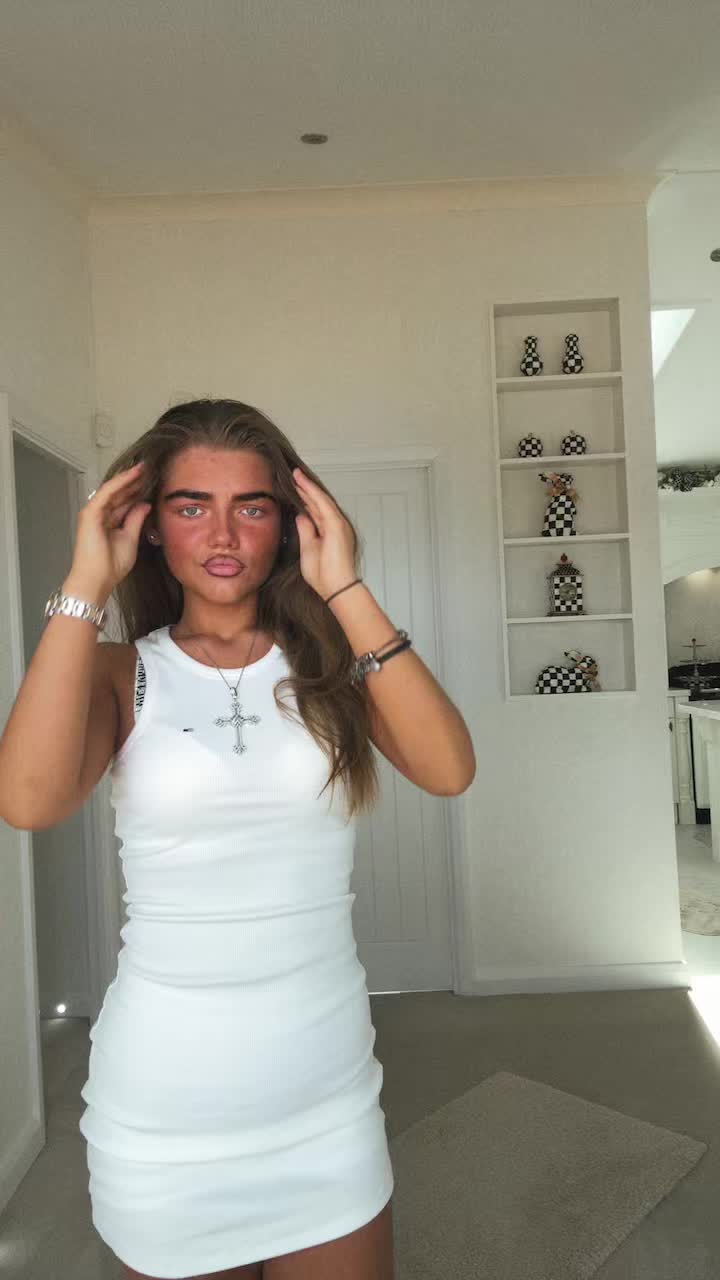 @Emilylouise_lewis_