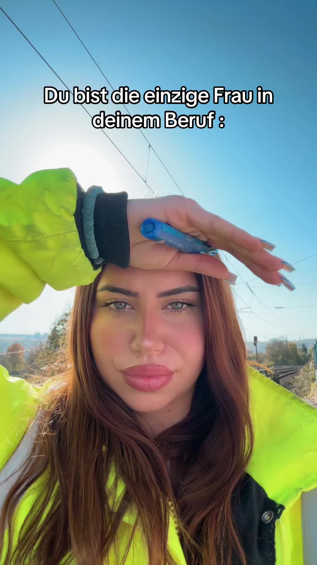 @celineglows