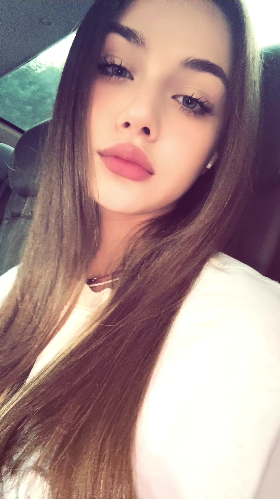 @🫨