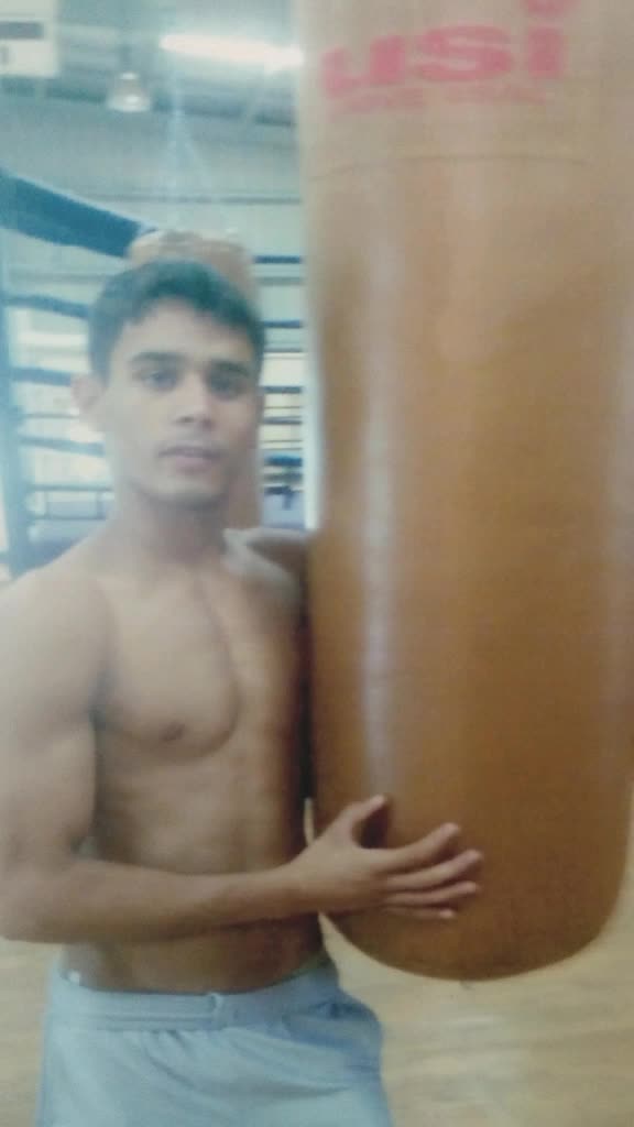 @FROOTI BOXING COACH