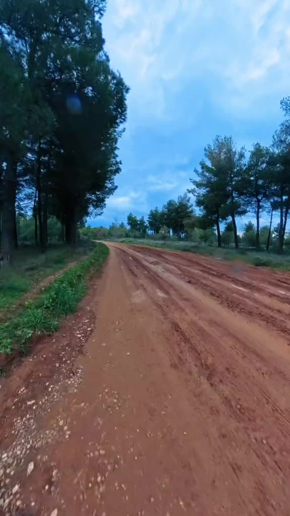 @explorerGRiders