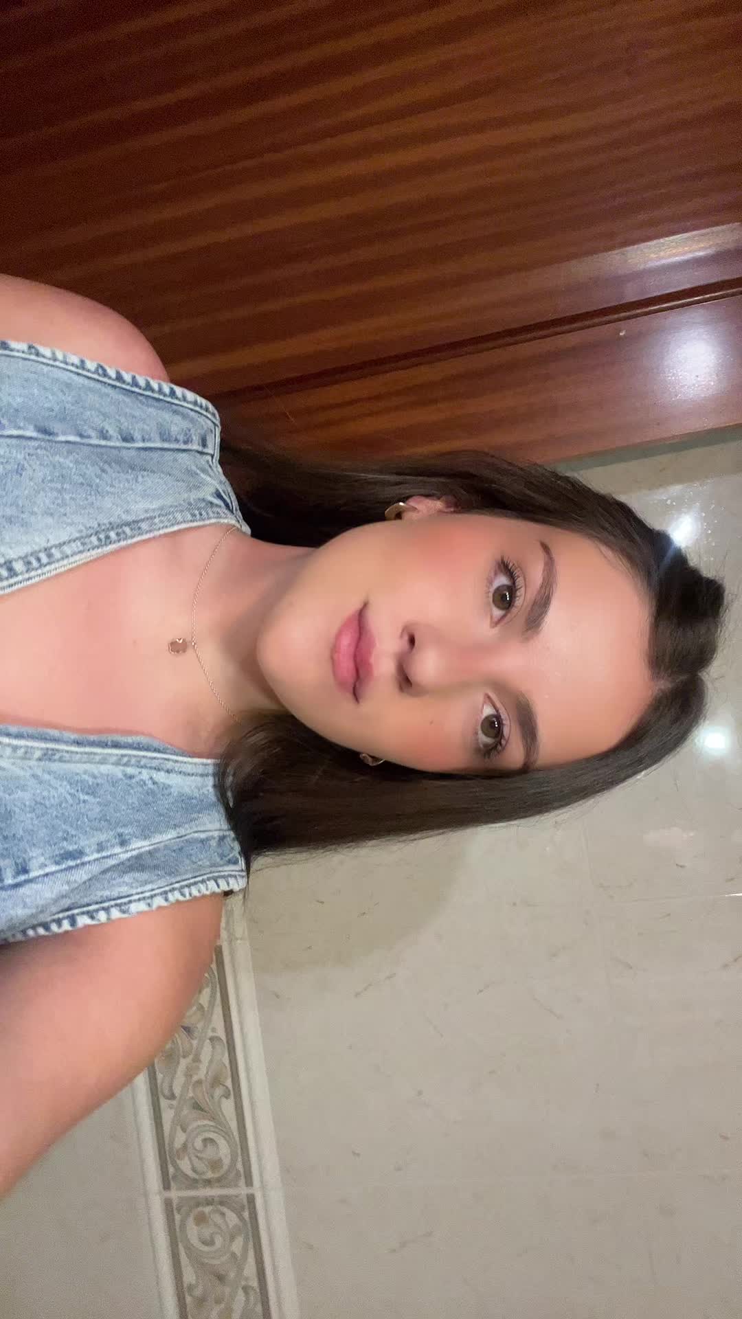 @daniielaa