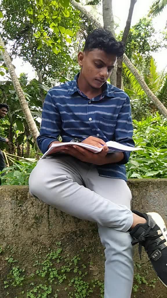 @Anu AnanthuZz