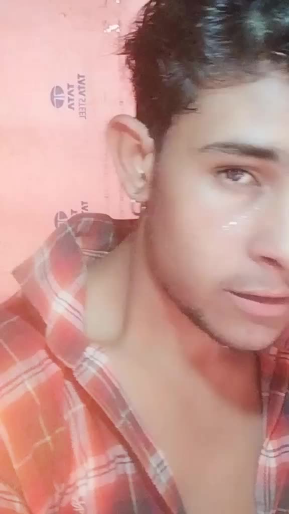 @Aap ka filam hero 😎