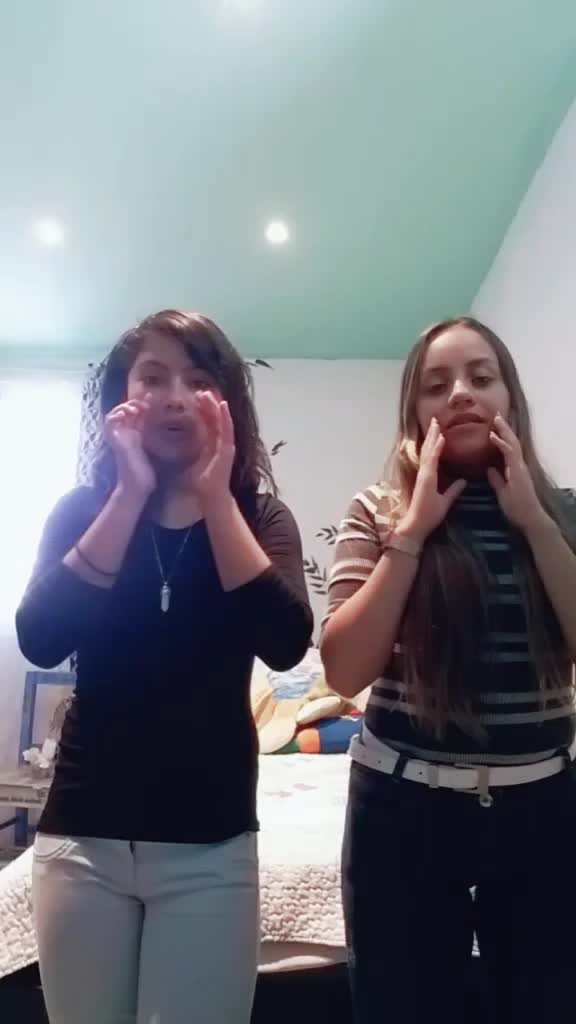 @sarahyobell
