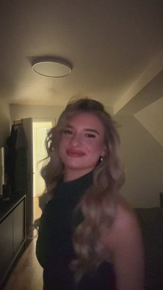 @alinaaaa_2211