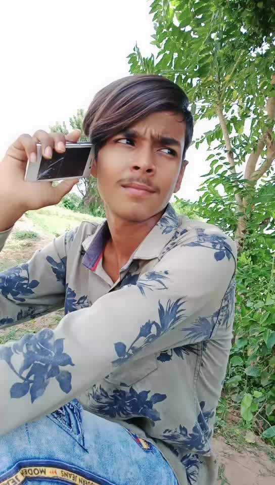 @mr_Ronak_{FB king}👈