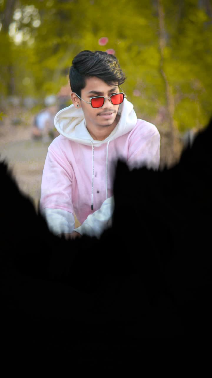 @TUSHAR..😎MB..👑