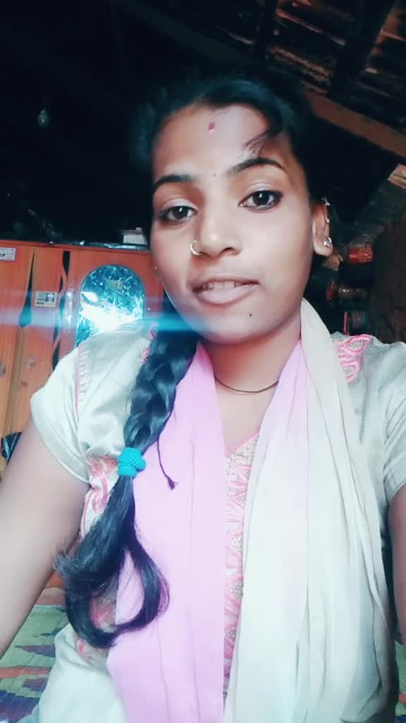 @😍smiling queen 😍