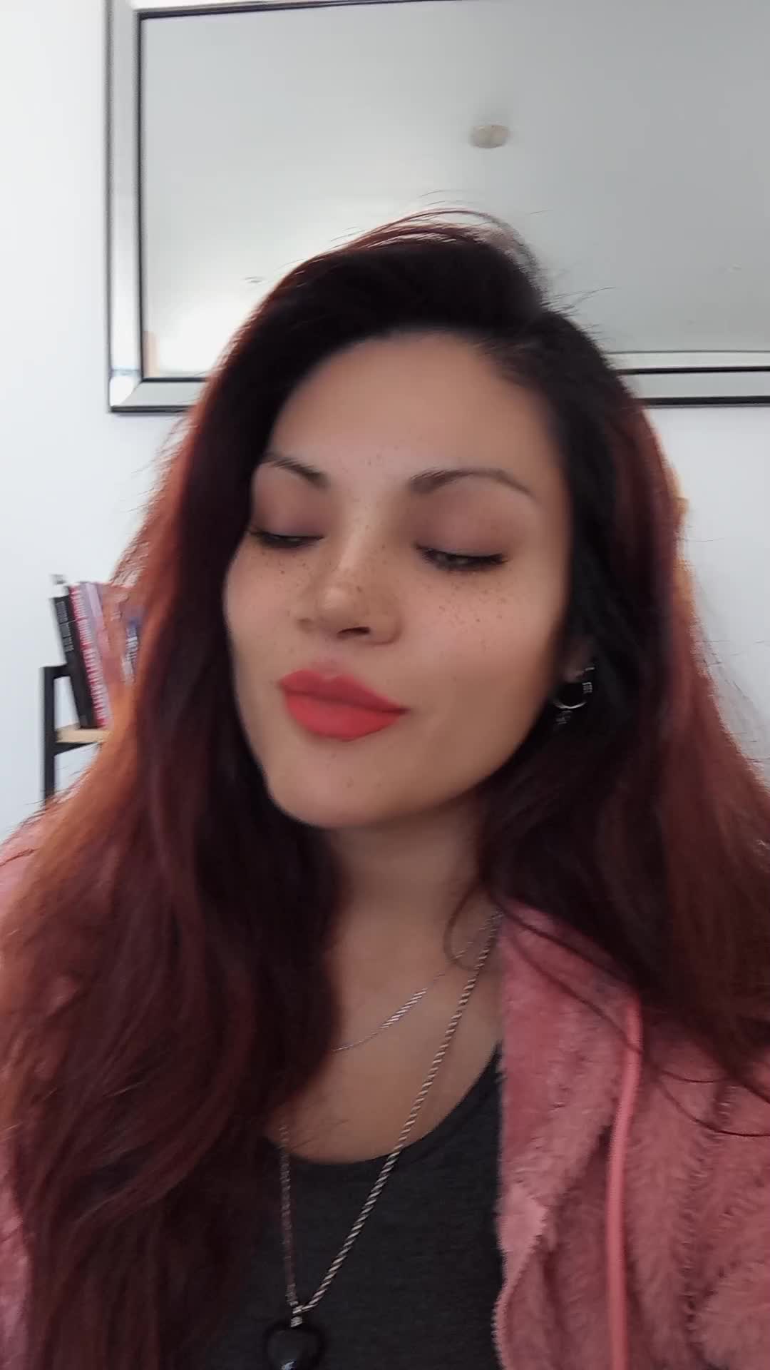 @Victorialy León