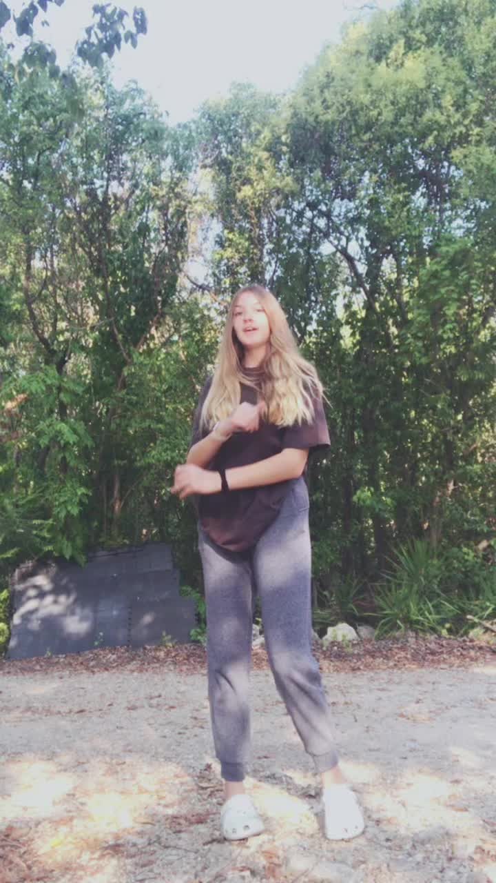 @Jewlyet😙✌🏼
