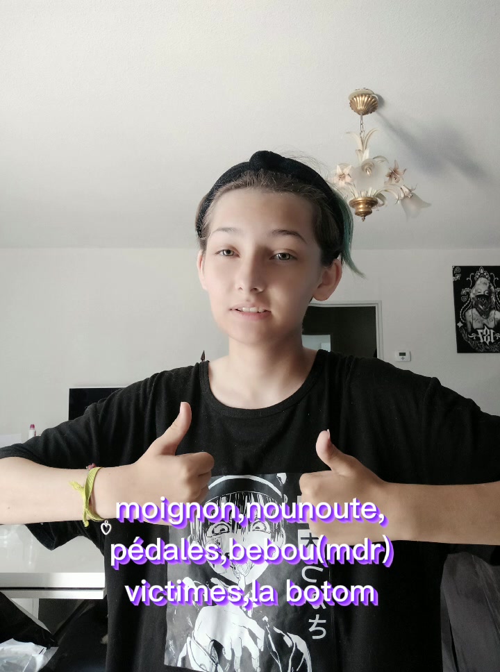 @°•★{<3 }★•°